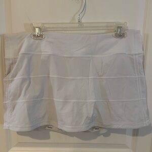Lululemon skirt size 12